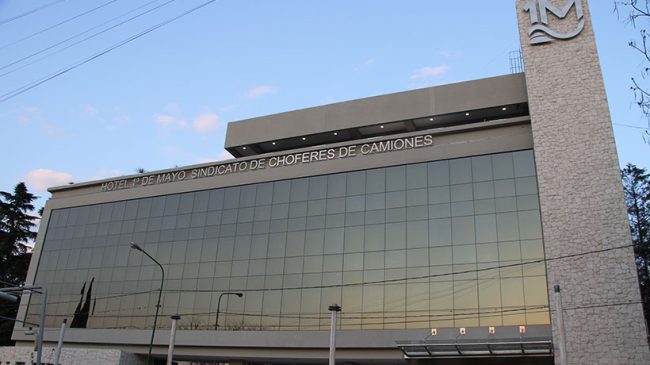 Hotel 1 de Mayo, La Falda